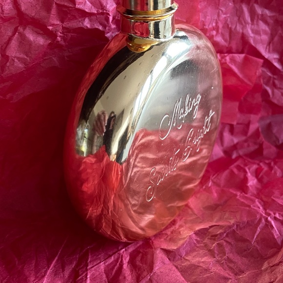 NWT- 2 GOLD PLATED LUXURY FLASKS (2) - Picture 2 of 14